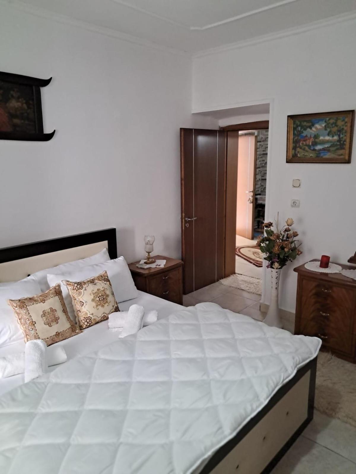 Olivia Guesthouse Gjirokastra Kültér fotó