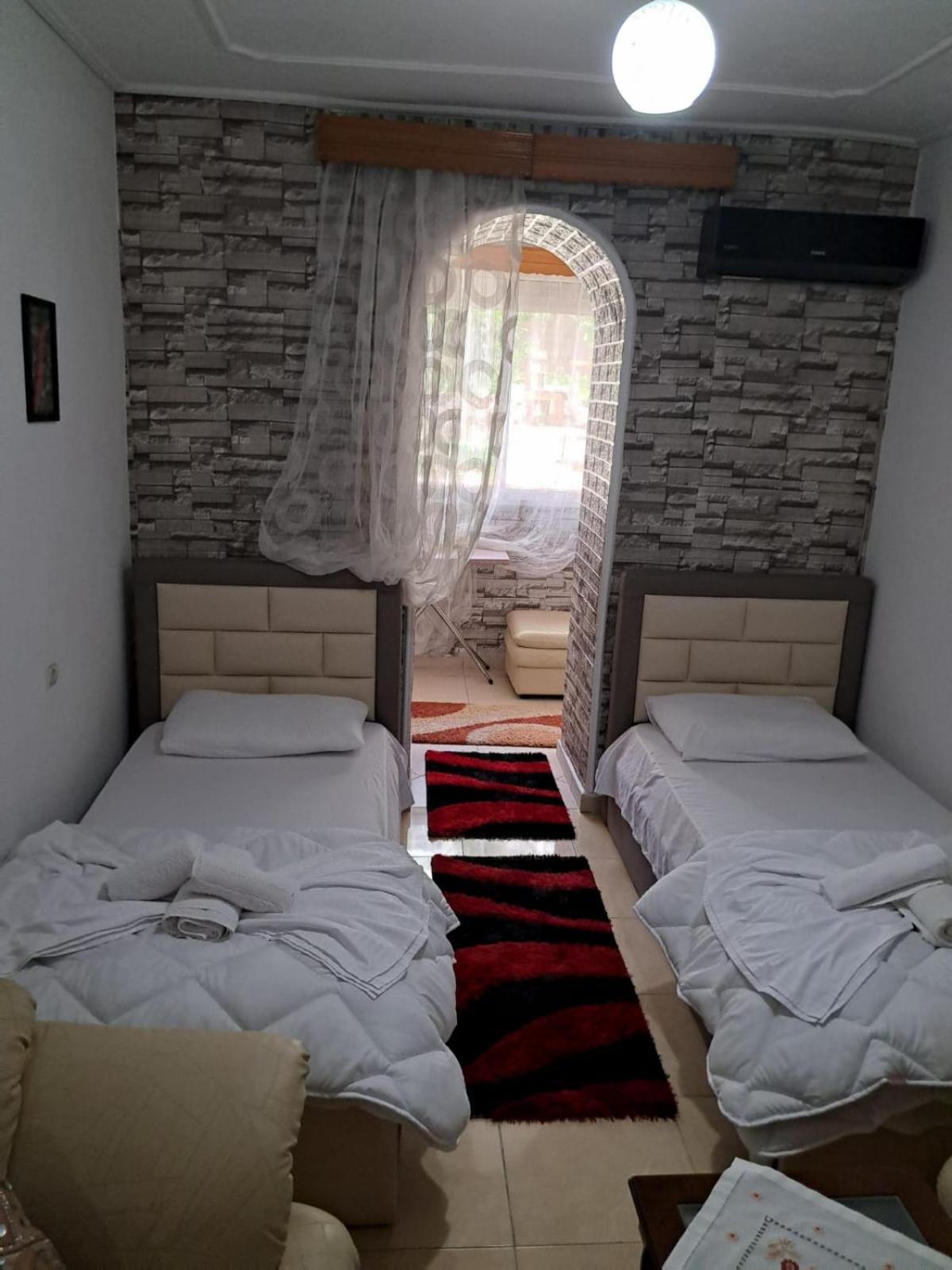 Olivia Guesthouse Gjirokastra Kültér fotó
