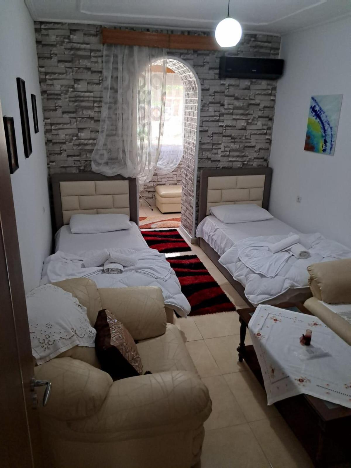 Olivia Guesthouse Gjirokastra Kültér fotó